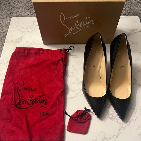 Black Christian Loubouton Heels! - Picture 4 of 6